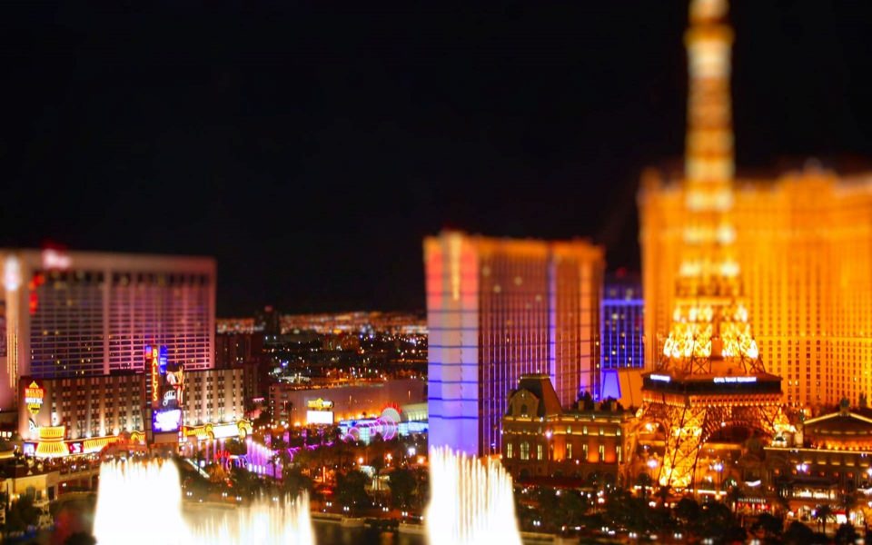 Download : Las Vegas Strip at night HD wallpaper