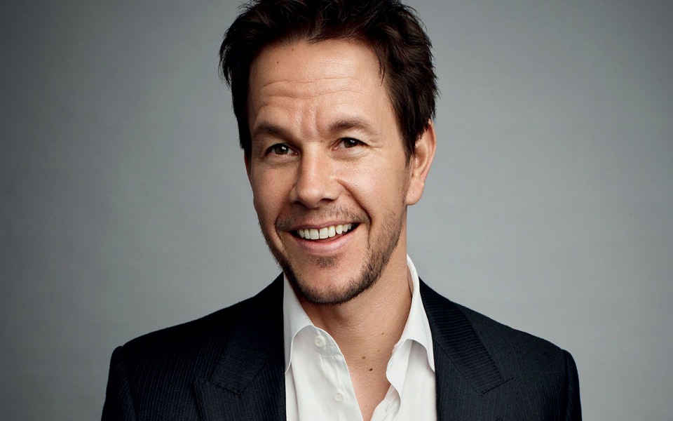 Download Mark Wahlberg 4K Pictures iPhone X Tablet wallpaper