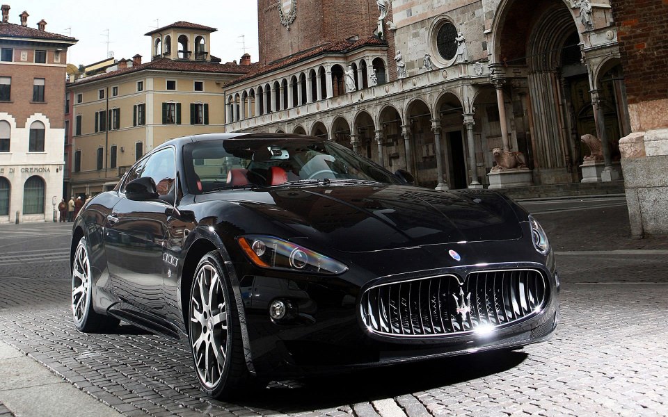 Download Maserati GranTurismo 4K 2021 wallpaper
