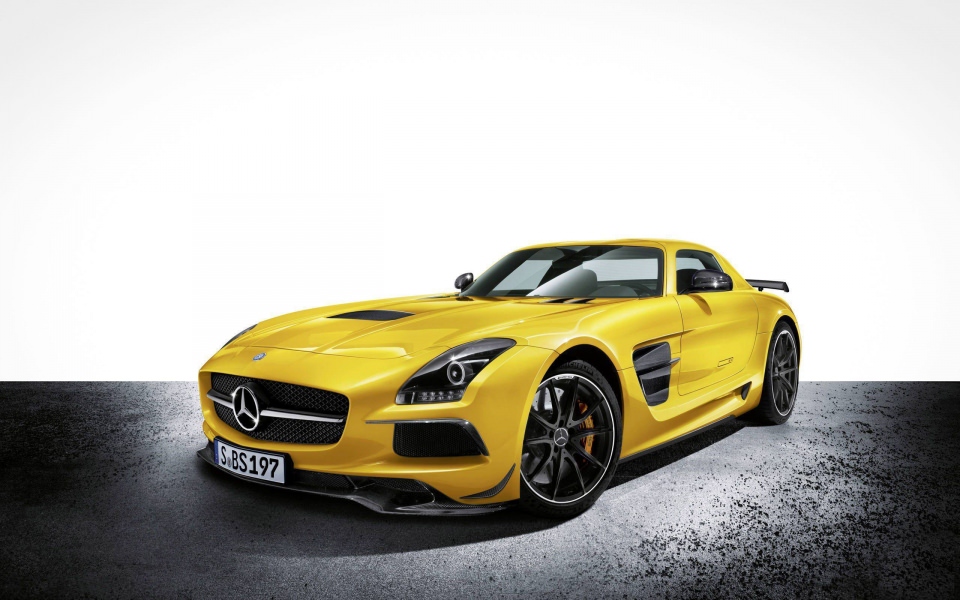 Download Mercedes Benz HD 4k Yellow 2021 Model wallpaper