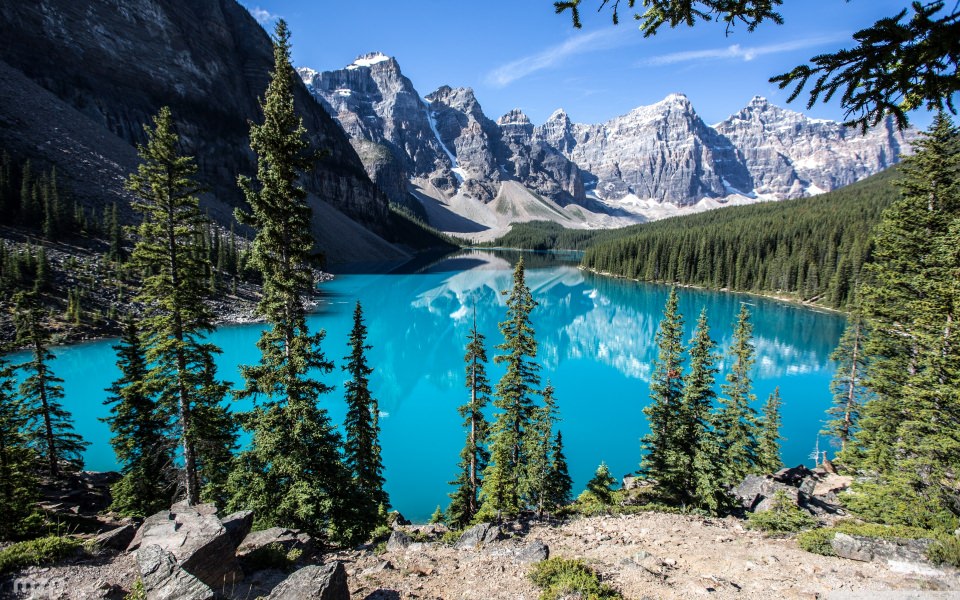 Download Moraine Lake Banff National Park Alberta Canada 4K wallpaper