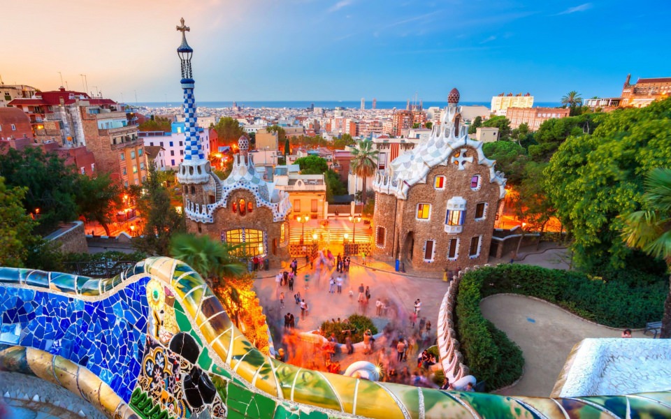 Download Park Guell Phone HD 4K Android Mobile wallpaper