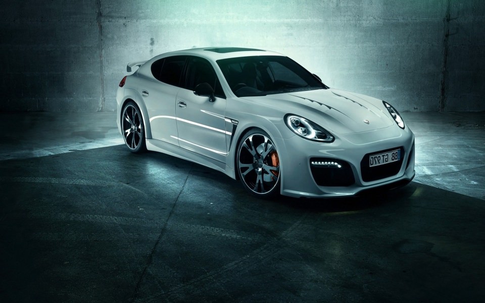 Download Porsche Panamera 4K HD 2020 wallpaper