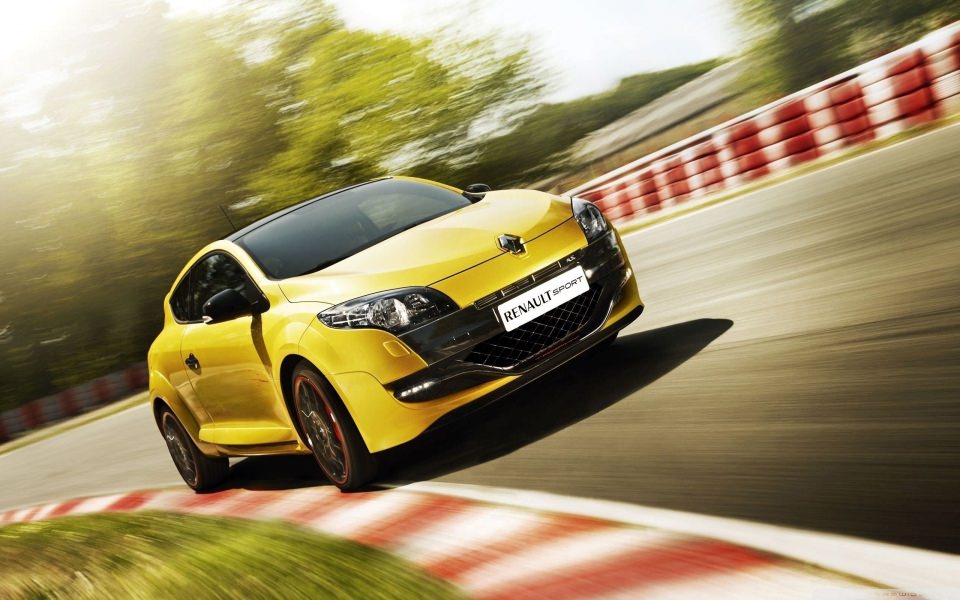 Download Renaultsport Megane RS Yellow 4K wallpaper