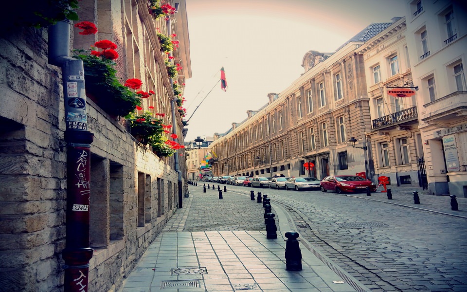 Download Streets of Brussels HD iPhone 2020 6K For Mobile iPad Download wallpaper