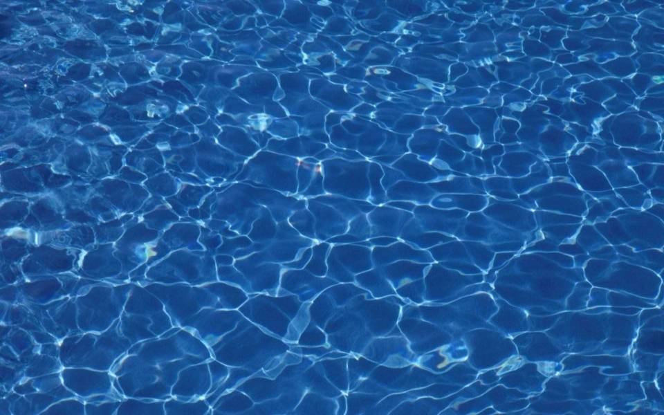 Download Swimming 4K 2020 iPhone X Mac Android Phone wallpaper