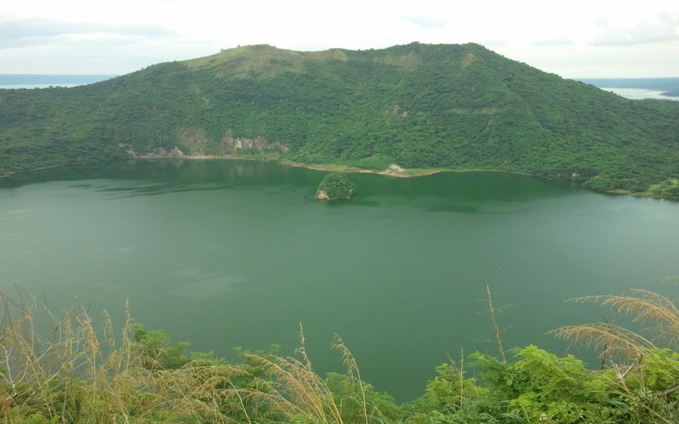 Download Taal Volcano HD 1080p 4K 2020 iPhone Android wallpaper