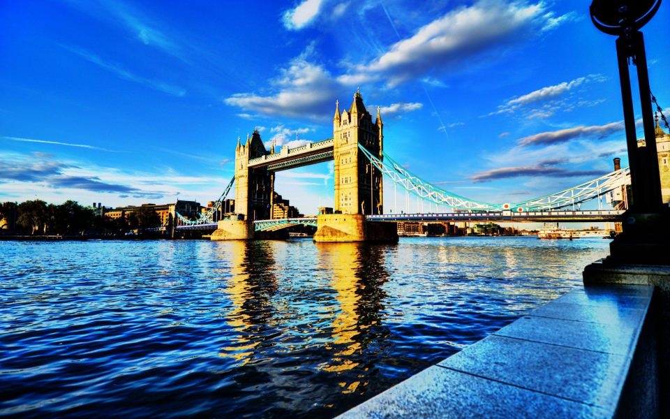 Download Tower Bridge London HD 2020 5K Minimalist iPad For Phone PC wallpaper