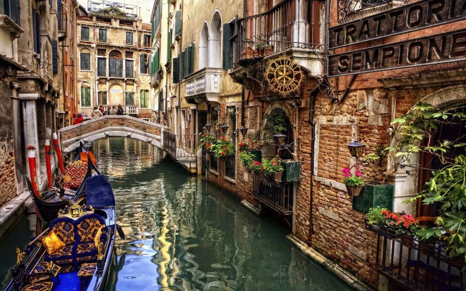 Download Venice 5K 2021 For Mobile Mac wallpaper