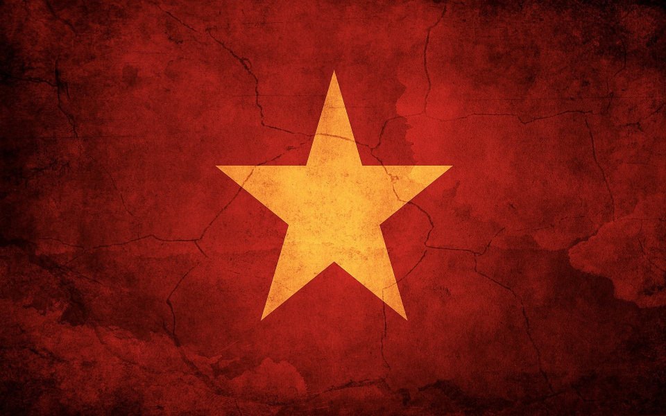 Download Vietnam Flag 4K wallpaper