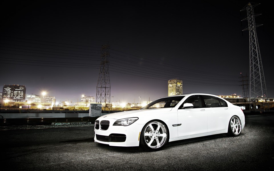 Download White BMW 7 iPhone Full HD 5K 2560x1440 Download For Mobile PC wallpaper