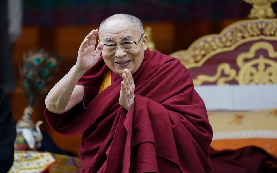Download 14th Dalai Lama iPhone Images In 4K Download wallpaper