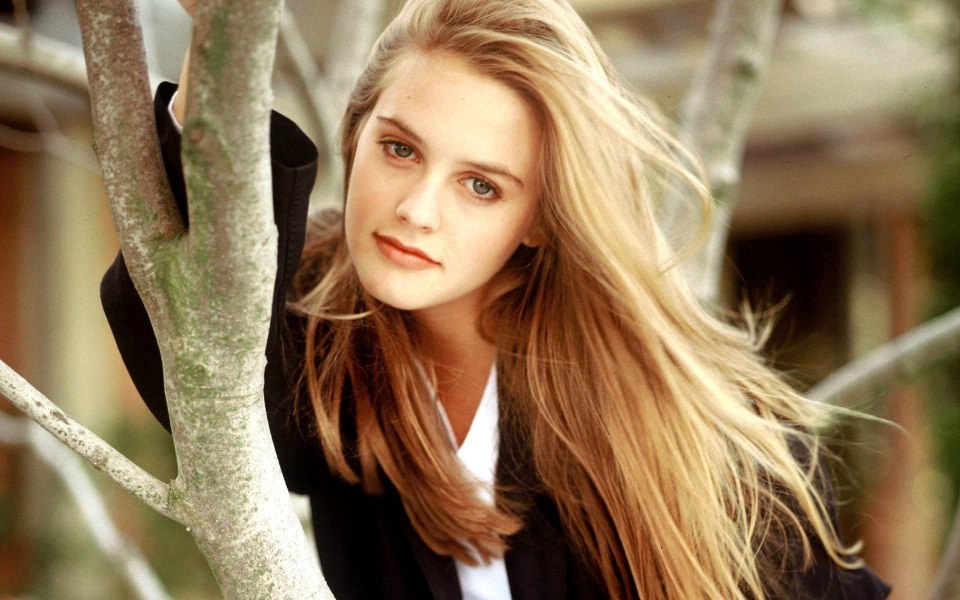 Download Alicia Silverstone iPhone Images Backgrounds In 4K 8K Free wallpaper