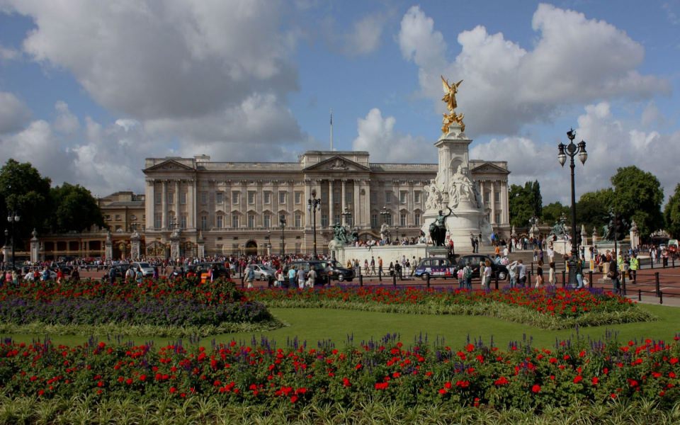 Download Buckingham Palace Free HD Display Pictures Backgrounds Images wallpaper