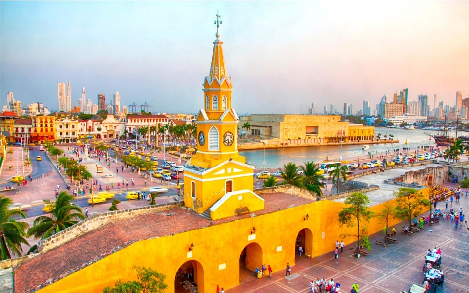 Download Cartagena Colombia 4K 5K 8K Backgrounds For Desktop And Mobile wallpaper