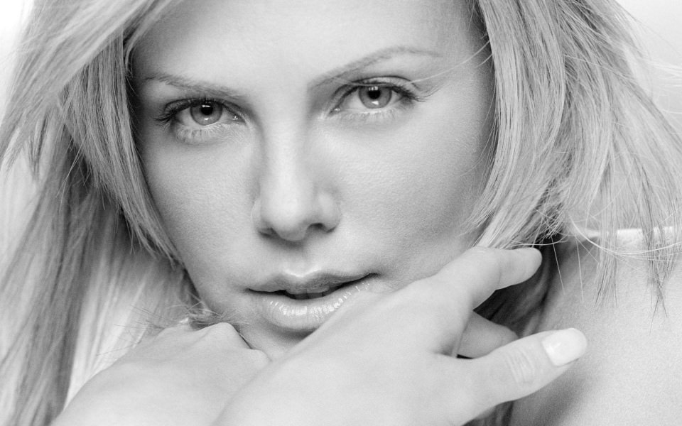 Download Charlize Theron Ultra HD 1080p 2560x1440 Download wallpaper
