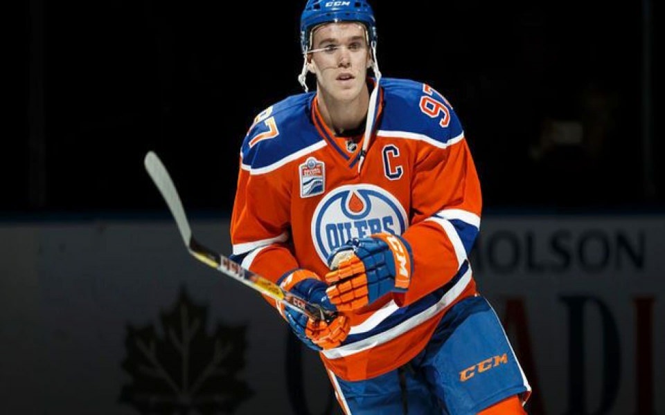 Download Connor Mcdavid 4K 8K HD Display Pictures Backgrounds Images wallpaper