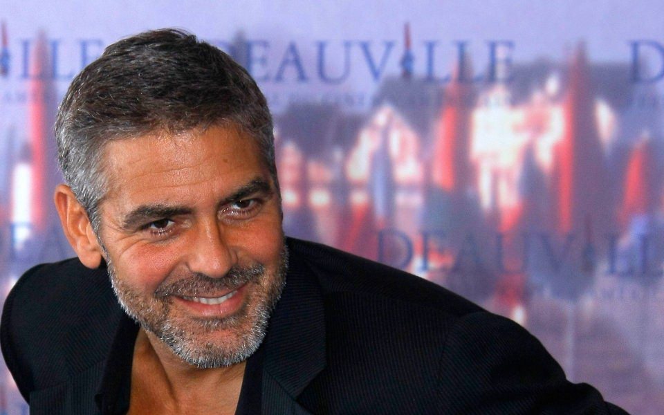 Download George Clooney Full HD 1080p 2020 2560x1440 Download wallpaper