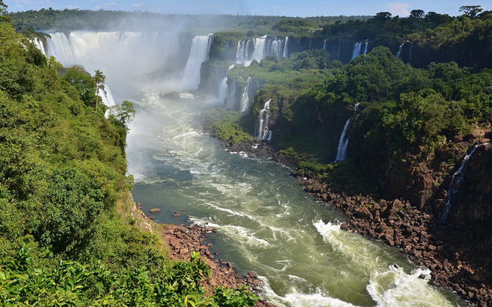 Download Iguazu Falls 2560x1600 Free Ultra HD Download wallpaper