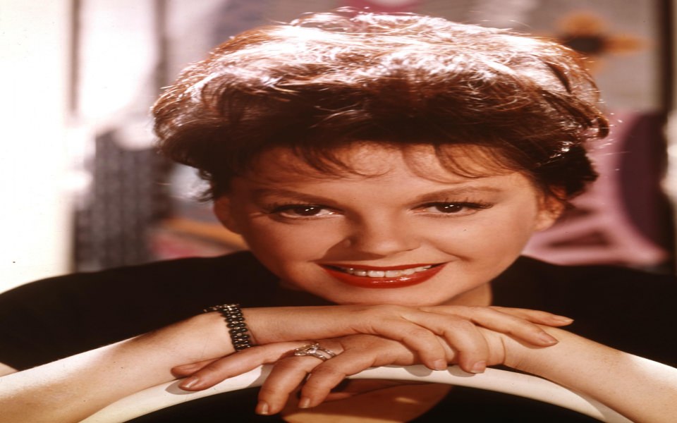 Download Judy Garland 3D HD wallpaper