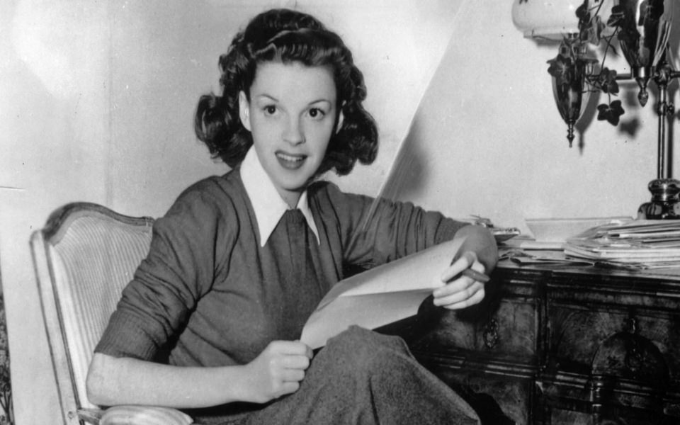 Download Judy Garland Best New Photos Pictures Backgrounds wallpaper