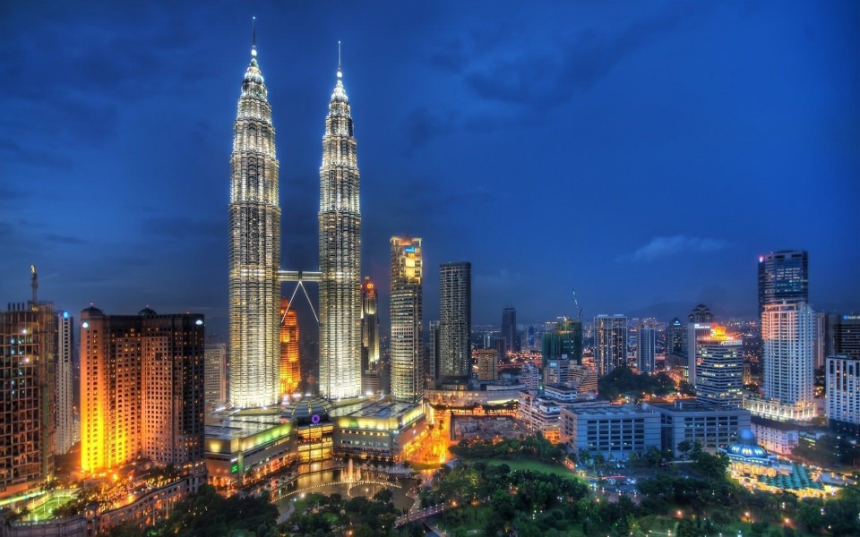 Download Kuala Lumpur iPhone Backgrounds In 4K 8K Free wallpaper