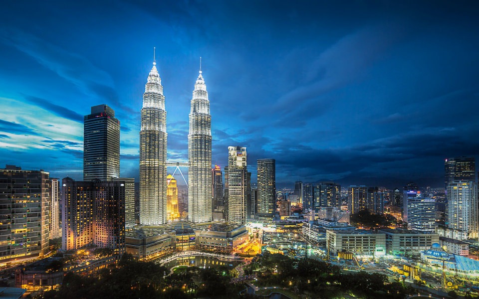 Download Kuala Lumpur iPhone Images Backgrounds In 4K 8K Free wallpaper