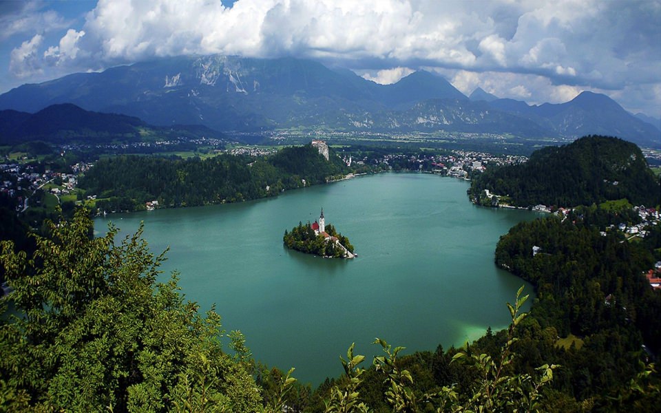 Download Lake Bled Slovenia 2560x1600 Free Ultra HD Download wallpaper