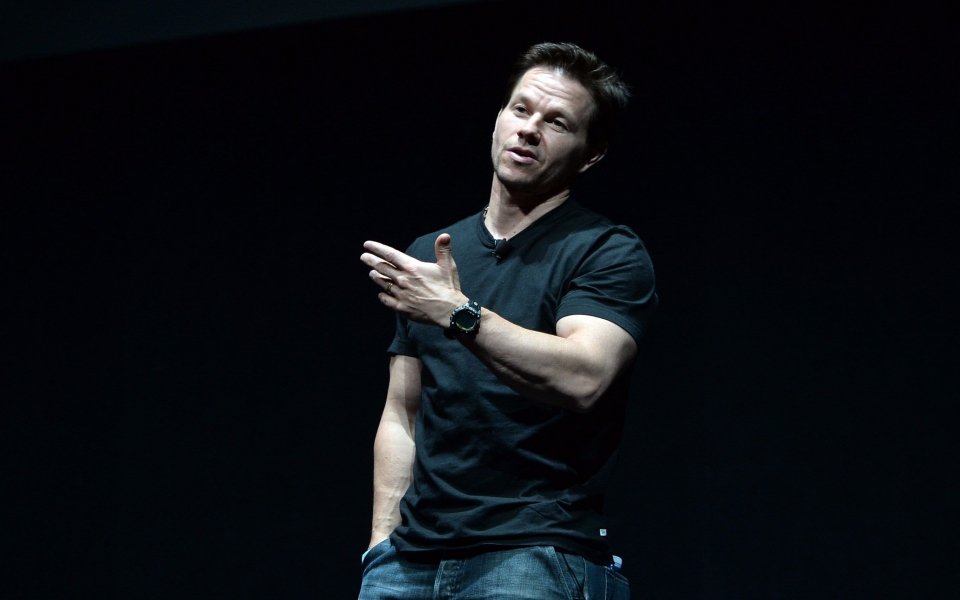 Download Mark Wahlberg 4K Ultra HD Wallpapers For Android wallpaper