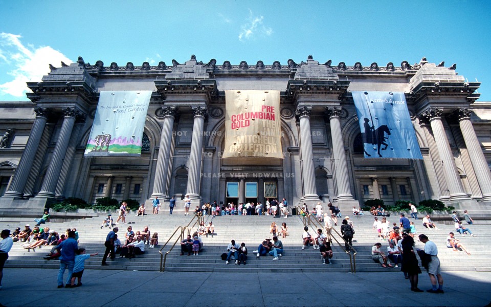 Download Metropolitan Museum Of Art HD Apple Watch wallpaper