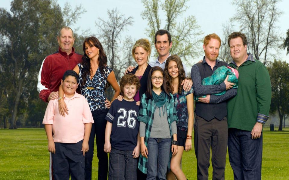 Download Modern Family Mobile Free Wallpapers Download wallpaper