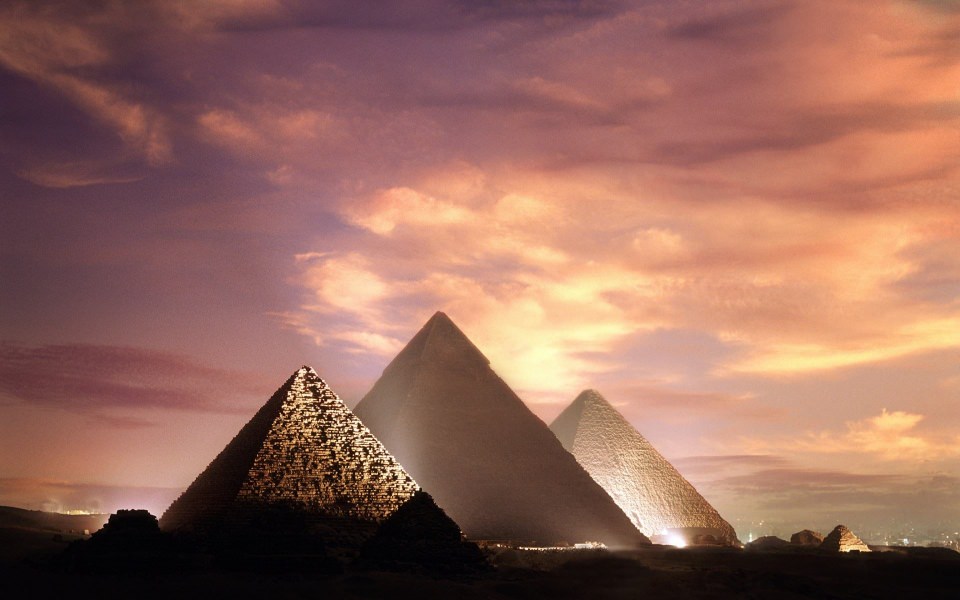 Download Pyramids Of Giza Free HD Display Pictures Backgrounds Images