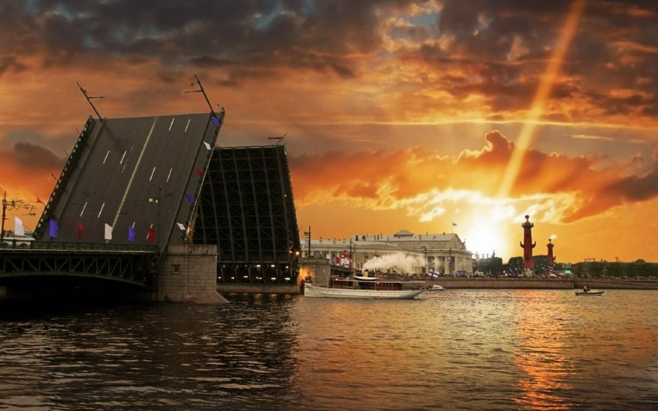 Download Saint Petersburg Mosque Free To Download In 4K wallpaper