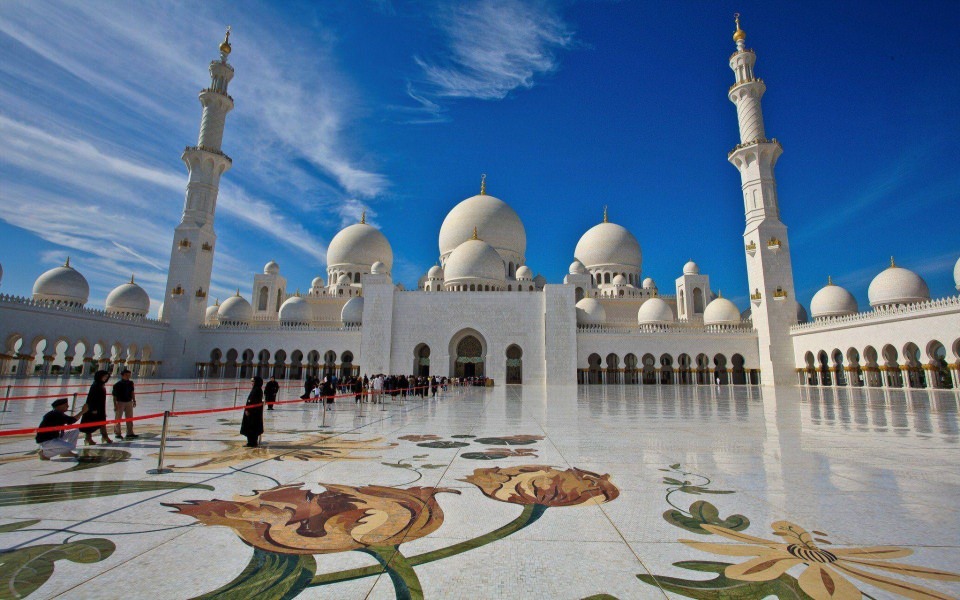 Download Sheikh Zayed Mosque in Abu Dhabi 4K Ultra HD Wallpapers For Android wallpaper