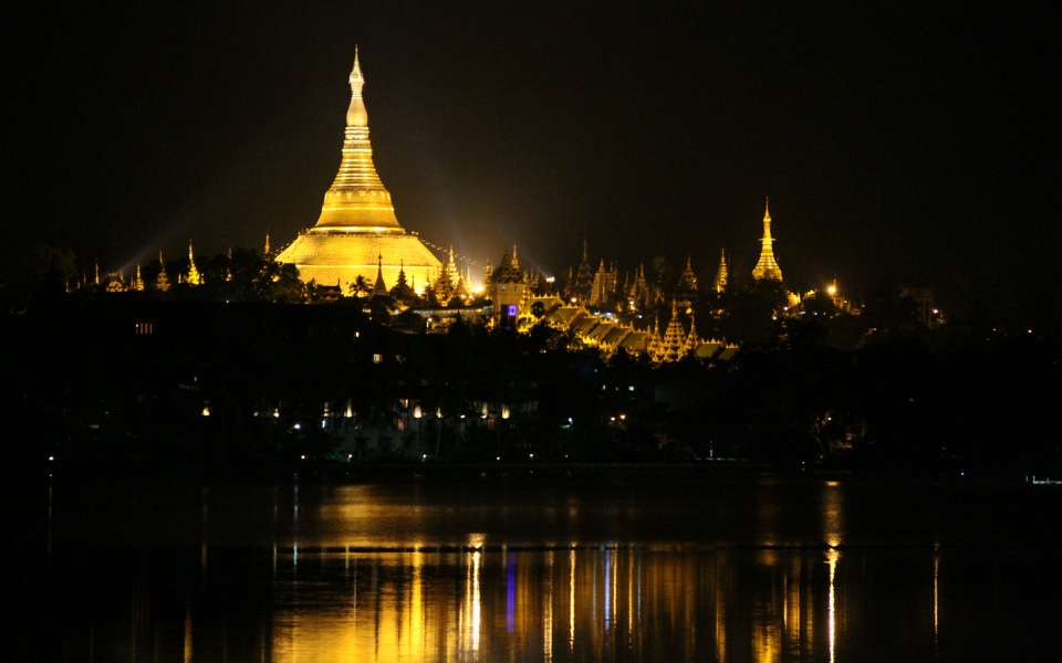 Download Shwedagon Pagoda 4K 8K Free Ultra HQ iPhone Mobile PC wallpaper