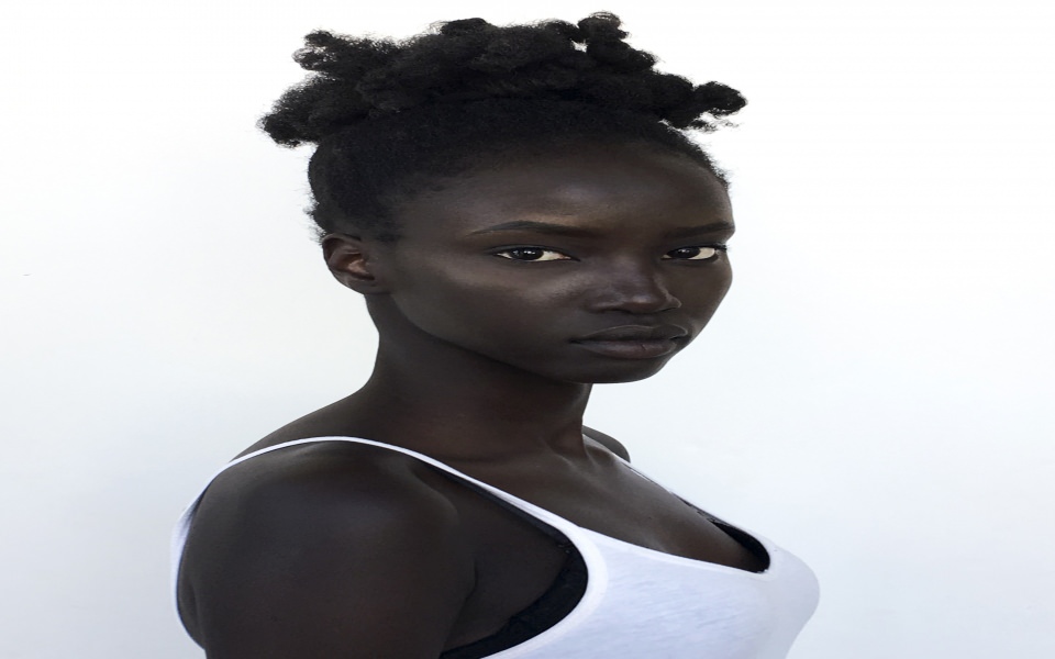 Download Sudanese Model Anok Yai HD 4K Wallpapers For Apple Watch