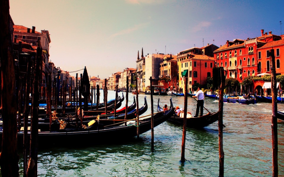 Download Venice iPhone Images Backgrounds In 4K 8K Free wallpaper