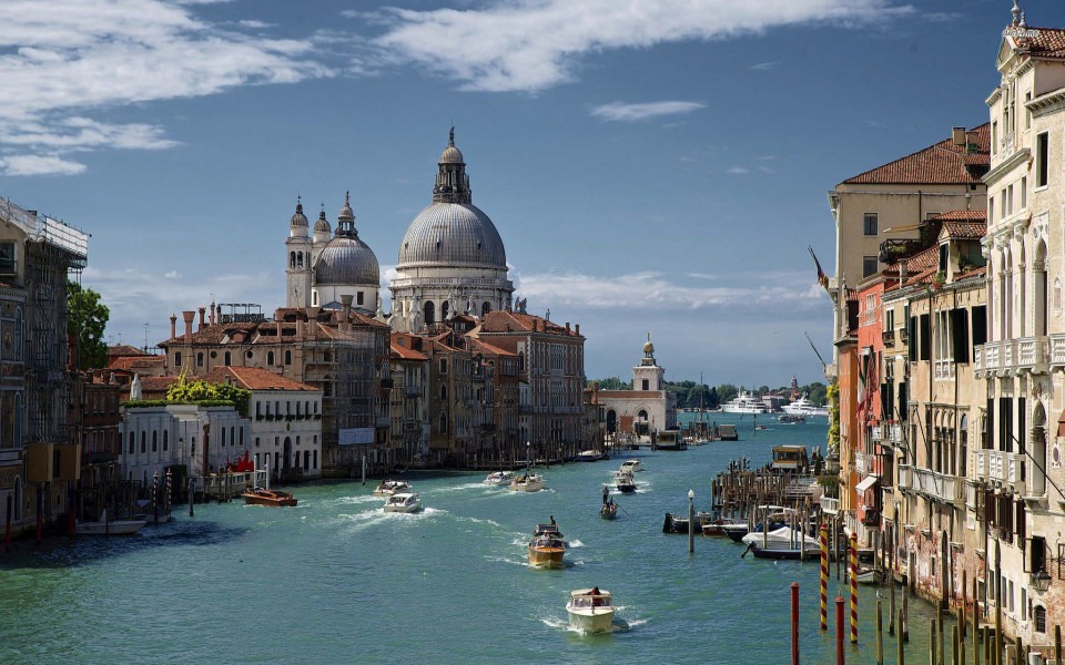 Download Venice iPhone Images In 4K Download wallpaper