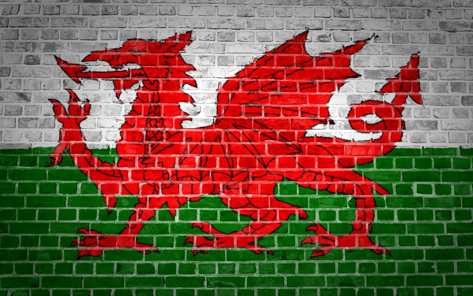 Download Wales Flag 5K Ultra Full HD 1080p 2020 2560x1440 wallpaper