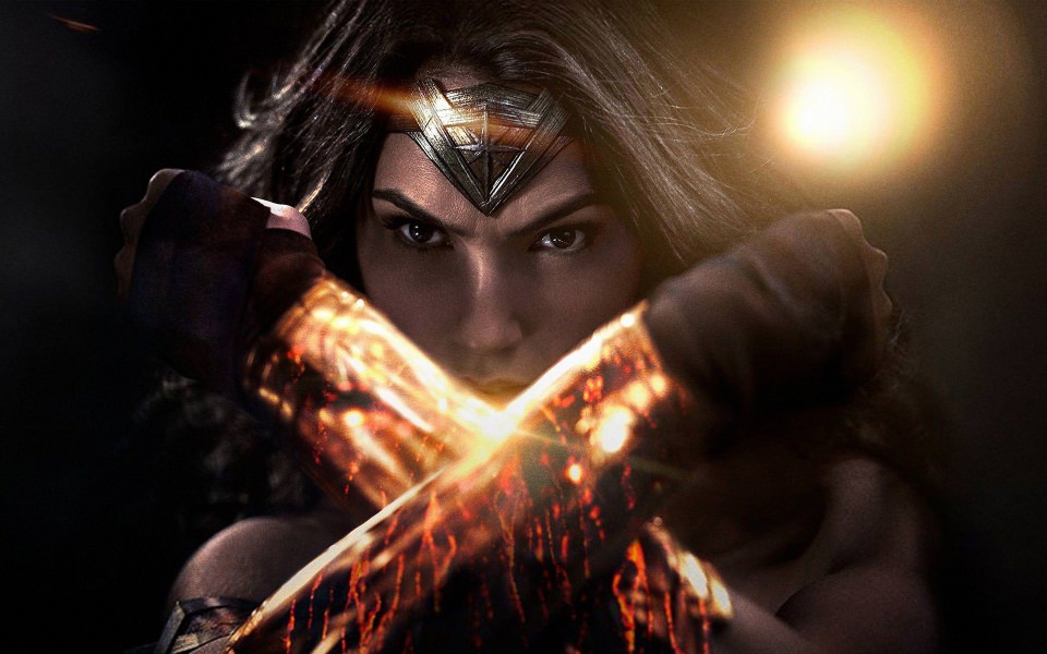 Download Wonder Woman Free HD Display Pictures Backgrounds Images wallpaper