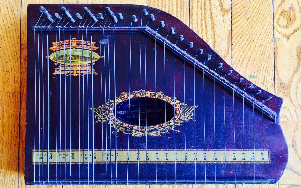 Download Zither 4K 8K Free Ultra HQ iPhone Mobile PC wallpaper