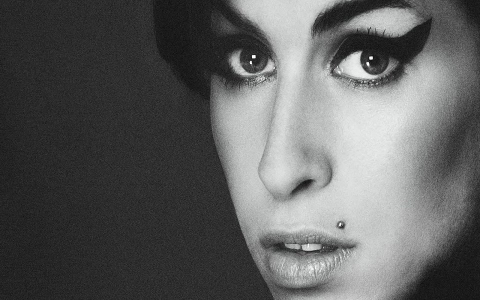 Download Amy Winehouse Free Wallpapers for Mobile Phones wallpaper
