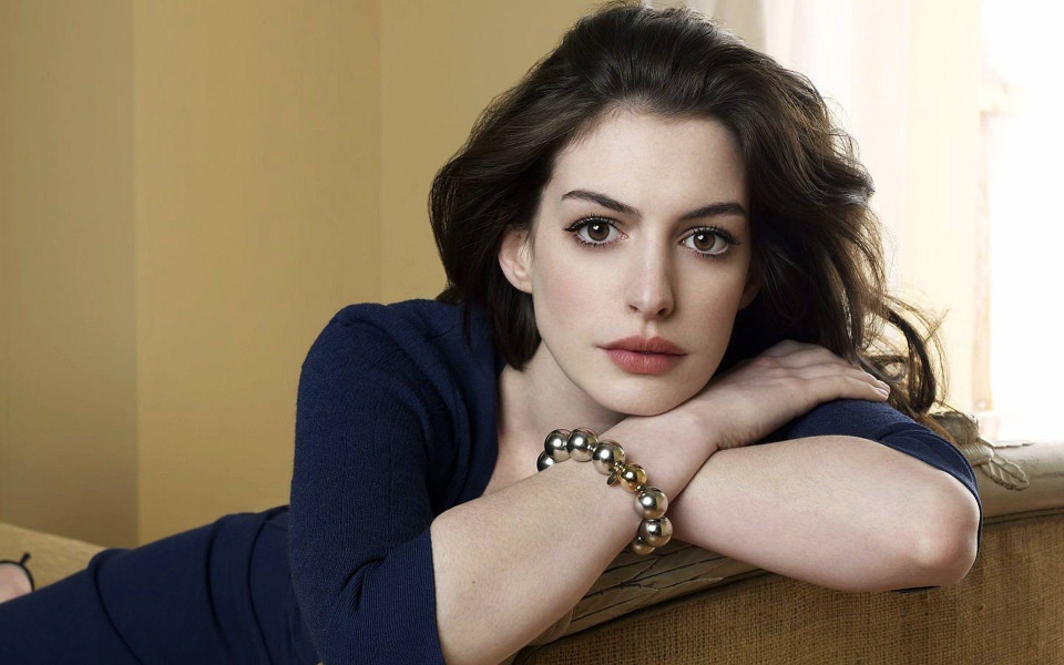 Download Anne Hathaway 4K Background Pictures In High Quality wallpaper