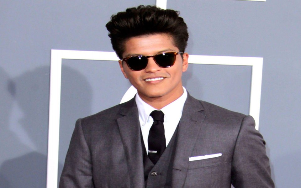 Download Bruno Mars 4K Background Pictures In High Quality wallpaper