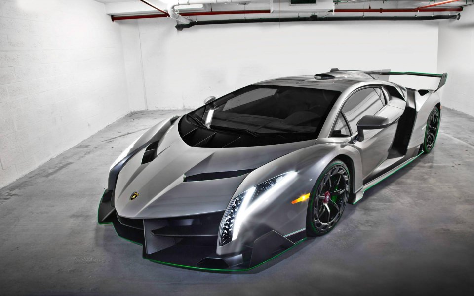 Download Lamborghini Veneno Live Free HD Pics for Mobile Phones PC