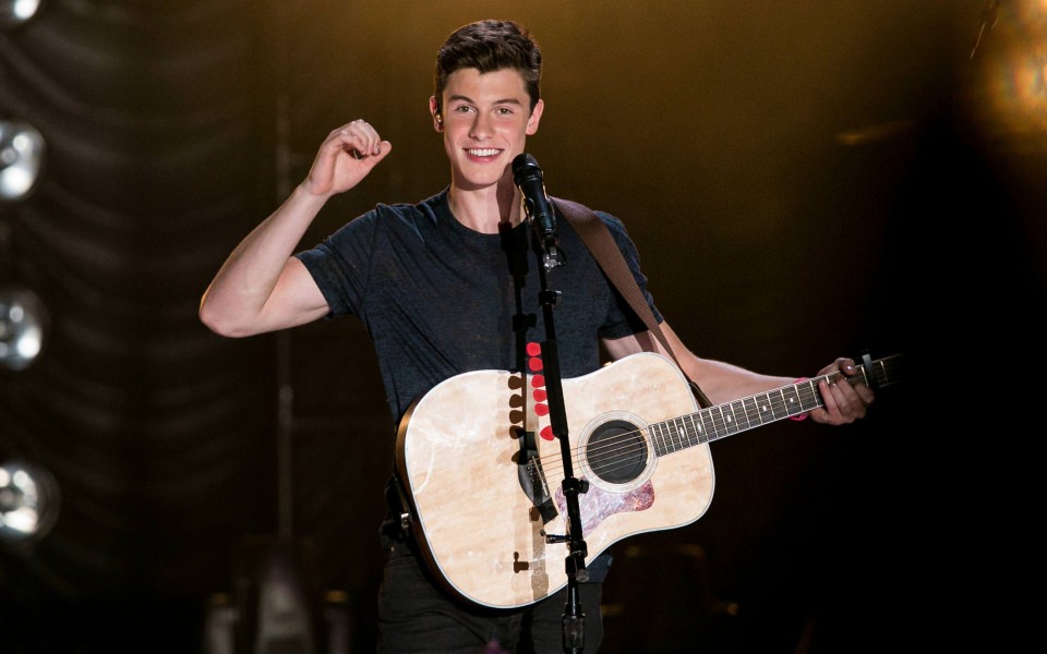 Download Shawn Mendes Live Free HD Pics for Mobile Phones PC wallpaper