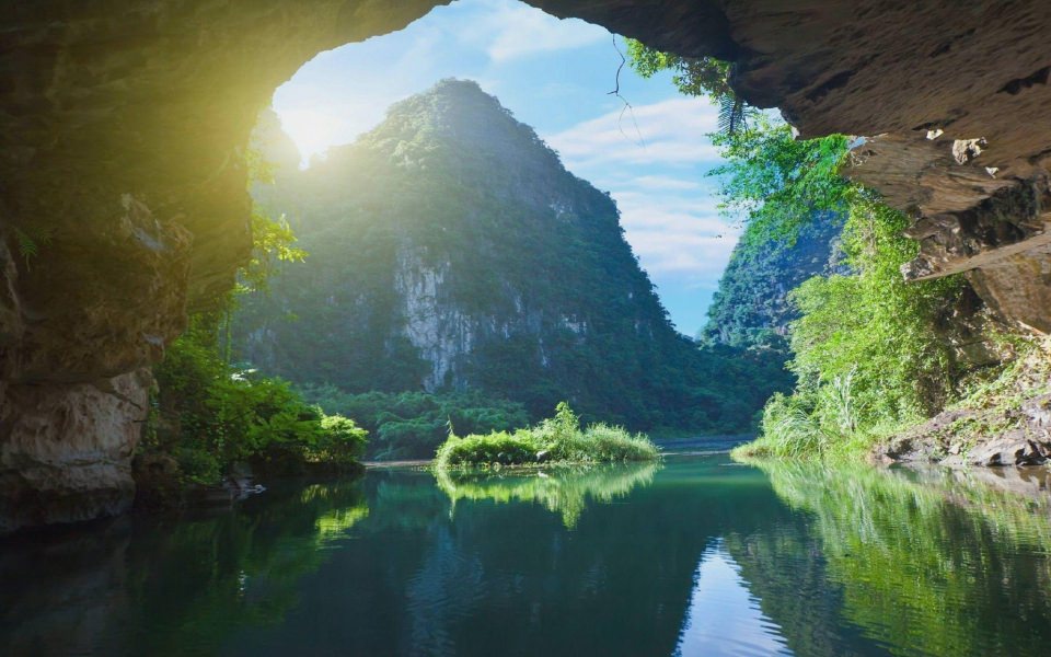 Download Vietnam Desktop Backgrounds for Windows 10 wallpaper