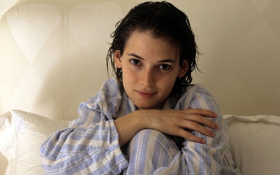 Download Winona Ryder Download HD 1080x2280 Wallpapers Best Collection wallpaper