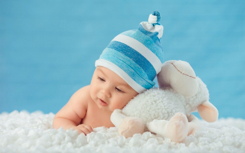 Download Newborn Baby 4K Wallpapers wallpaper