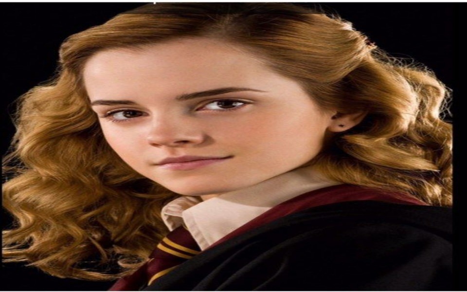 Download Hermione Harry Potter 8K Photos for iPhone wallpaper